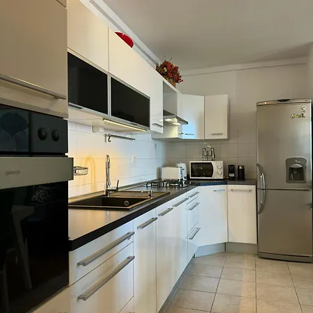 Apartment Sea Breeze *